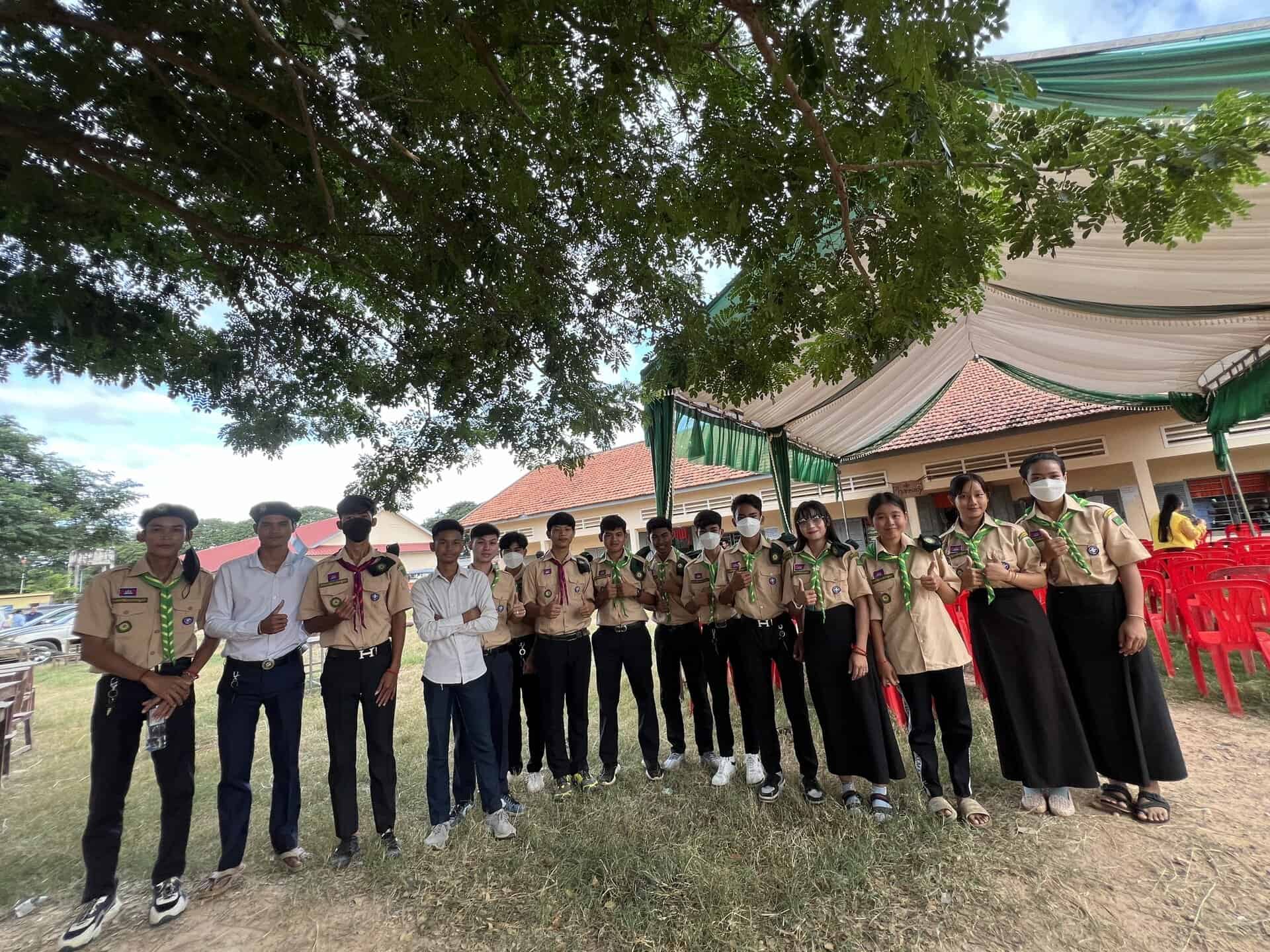當地青年軍學生投入義診志工行列